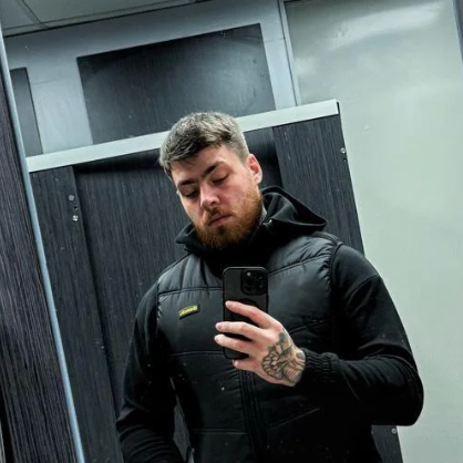 Liam K.